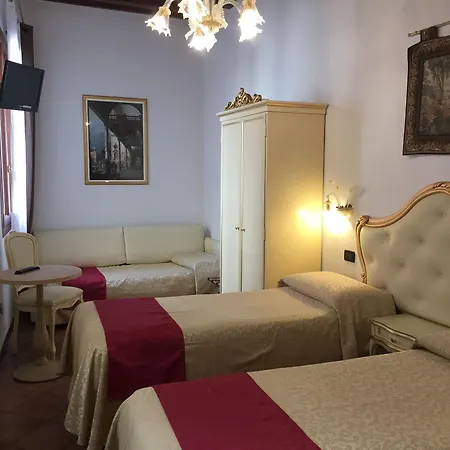 Pensionat Alloggi Ss Giovanni E Paolo Venedig