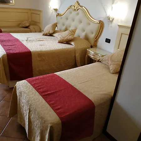 Alloggi Ss Giovanni E Paolo Pensionat 2*