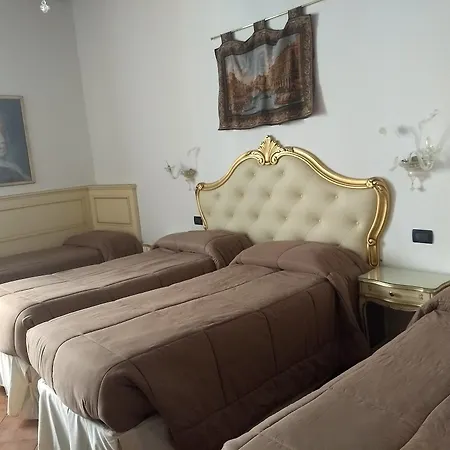 Alloggi Ss Giovanni E Paolo Pensionat 2*