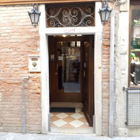 Pensionat Alloggi Ss Giovanni E Paolo Venedig