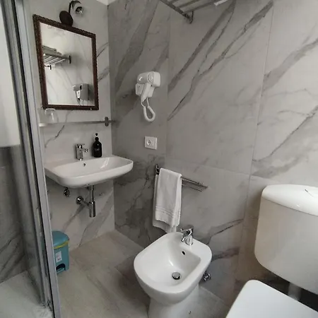 Guest house Alloggi Ss Giovanni E Paolo 2*