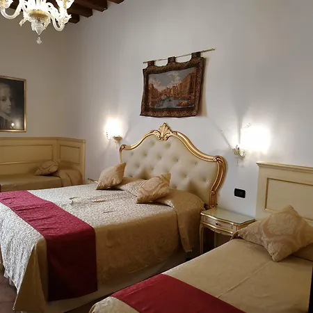 Penzion Alloggi Ss Giovanni E Paolo 3*