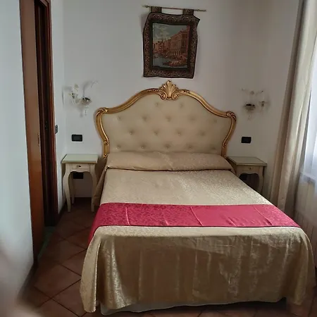 Alloggi Ss Giovanni E Paolo