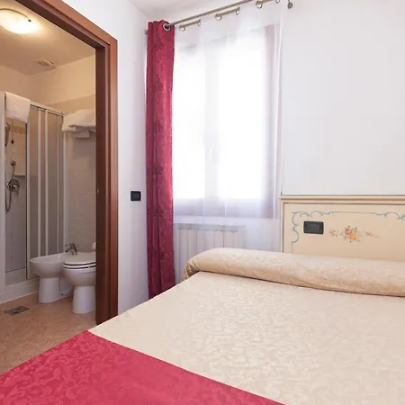 Alloggi Ss Giovanni E Paolo 3* Velence