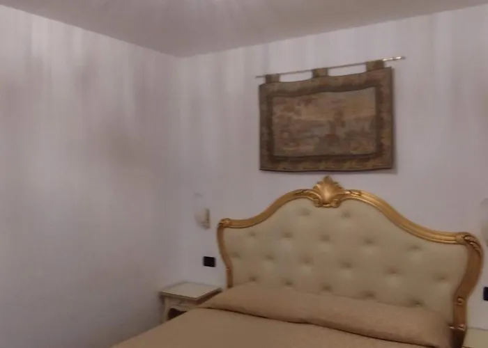 Alloggi Ss Giovanni E Paolo 3*