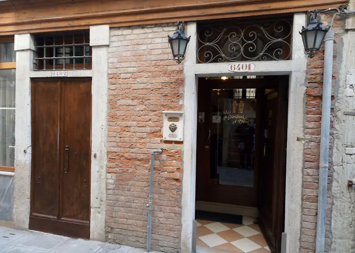 Alloggi Ss Giovanni E Paolo Vendégház 3*