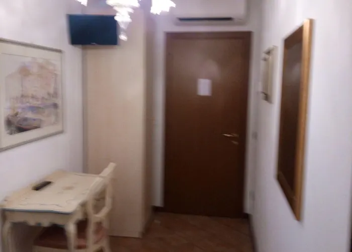 Alloggi Ss Giovanni E Paolo 3*