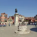 Alloggi Ss Giovanni E Paolo 3* Venedig