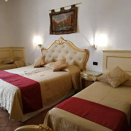 Alloggi Ss Giovanni E Paolo 3* البندقية