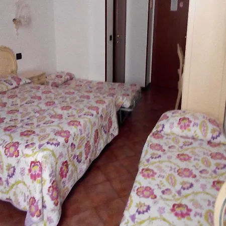 بيت ضيافة Alloggi Ss Giovanni E Paolo البندقية