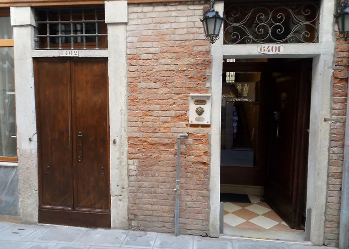 Pensión Alloggi Ss Giovanni E Paolo Venecia