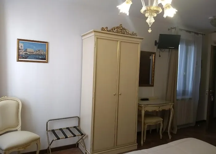 Alloggi Ss Giovanni E Paolo